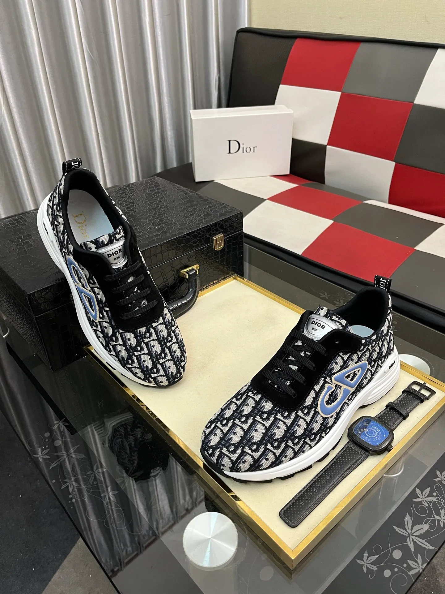 Men's Men's Shoes 💰440⌚️⌚️[Dior] Dior's new casual men's shoes are launched in Hong Kong counters. Official website 1:1 production. Original Italian materials. Designed by European and American masters. Perfect shape to create counter quality. Solid color rubber wear-resistant outsole and classic dazzling head! Super versatile and very comfortable. High-end without losing taste, fashionable and novel! ! Absolute focus! Code number: 38-445️⃣Colors available